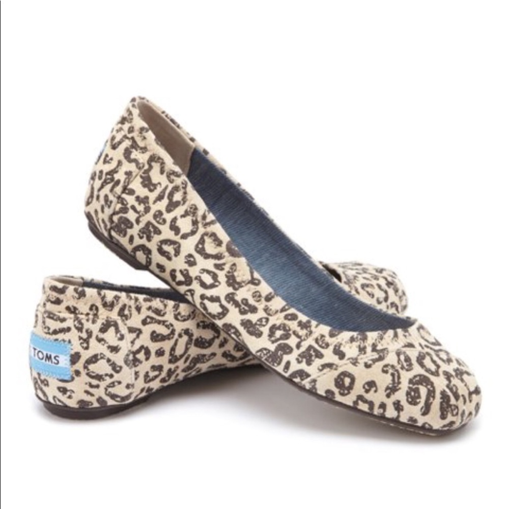 Tom's tan brown suede leopard Gisele ballet flats